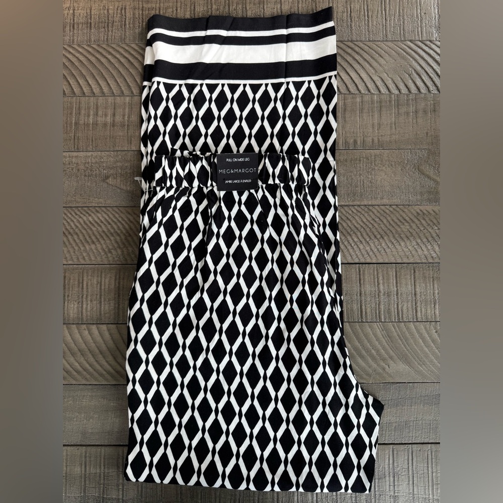 Meg & Margot Pull On Wide Leg Patterned Pants Women’s Size S/P (NWT)